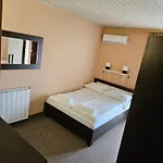 Guest house Szofia 3*