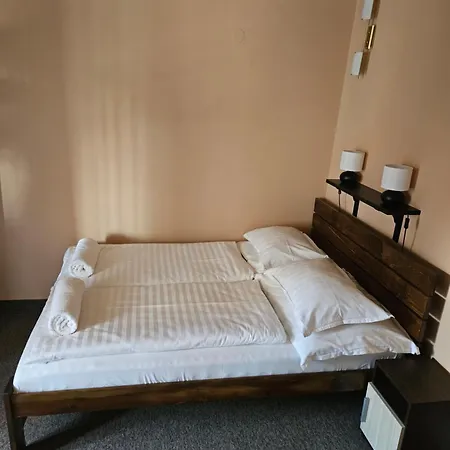 Szofia Πανσιόν 3*