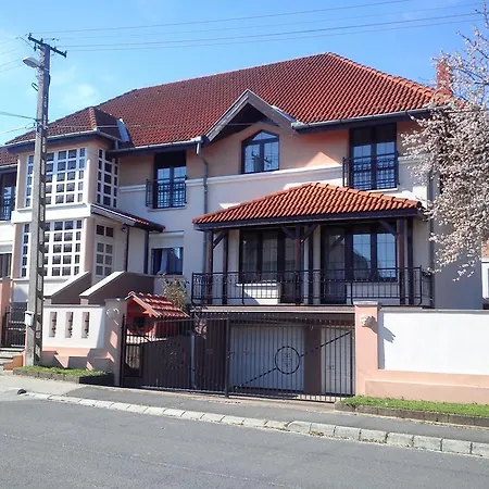 Szofia 3*